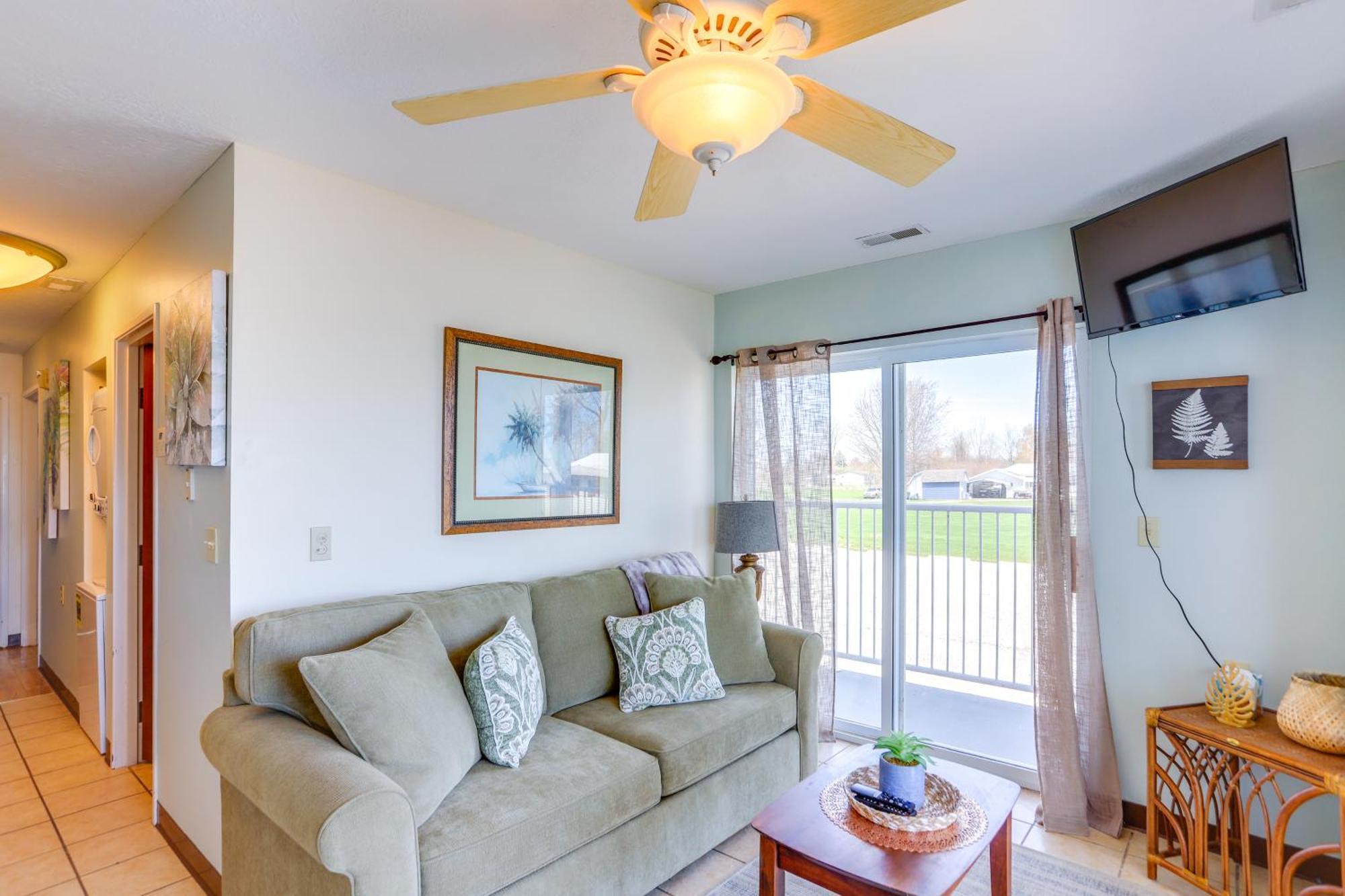 Апартаменты Waterfront Bass Island Retreat With Balcony And Tv Пут-ин-Бей Экстерьер фото